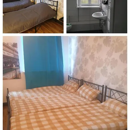 Downtown Hostel *